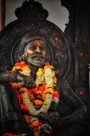 भारतवर्ष के सबसे वीर योद्धाओं में शिवाजी महाराज का नाम सबसे पहले लिया जाता है| मराठा सरदार शिवाजी की माँ जीजाबाई ने veer shivaji images hd for desktop. Chhatrapati Shivaji Maharaj Hd Wallpapers Wallpaper Cave