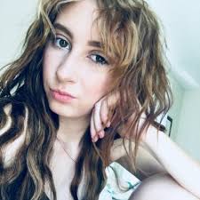 maddie bailey (@haimaddie)