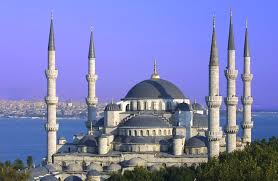 The Blue Mosque Istanbul Turkey An Active Mosque Blue Tiles Surrounding The Interior Of The Mosque Women Must Wear A Head Coverin Dunia Mesjid Istanbul