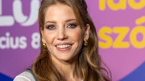 Mert akit szép vesz körbe, tud csak szép lenni”