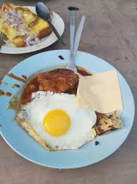 Roti just means bread but roti canai refers to the simple dish of indian style fried flat bread which is served with some curry sauce. Food Picture Of Roti Canai Gemas Road Penang Island Tripadvisor