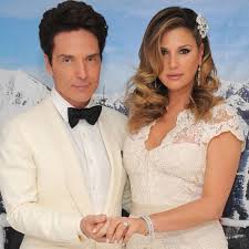 They met in 1983 while marx was working on the motion picture soundtrack for staying alive. Daisy Fuentes And Richard Marx Get Married Again In Themed Reception E Online