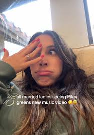 Dont Take Wife to Riley Green Concert