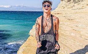 Join facebook to connect with dawid kwiatkowski and others you may know. Dawid Kwiatkowski Pokazal Umiesnione Plecy Jakie Cwiczenia Przynosza Tak Niesamowite Efekty I Plotki Myfitness