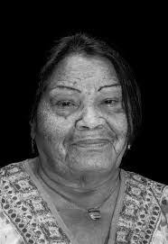 Denise Laurie's Instagram, Twitter & Facebook