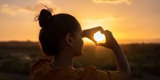 Matahari atau surya adalah bintang di pusat tata surya.bentuknya nyaris bulat dan terdiri dari plasma panas bercampur medan magnet. 70 Kata Kata Tentang Ikhlas Penuh Makna Bijak Dan Menyentuh Hati Merdeka Com