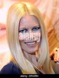 Claudia schiffer munich hi-res stock photography and images