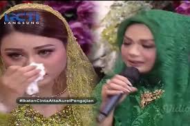 Knight's age of fire series. Menangis Aurel Hermansyah Minta Maaf Kepada Krisdayanti