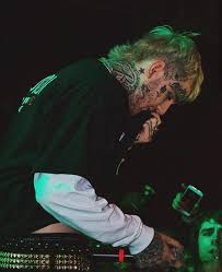 Wait Right Here I Ll Be Back In The Morning Lil Peep Pin By Val Vivien On Peep In 2020 Lil Peep Beamerboy Lil Peep Tattoos Lil Peep Hellboy