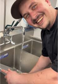 Travaille pouilleux d’esclave @Logan Jasmin 🧼🧼