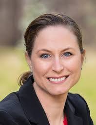 Amanda Stamp's Instagram, Twitter & Facebook