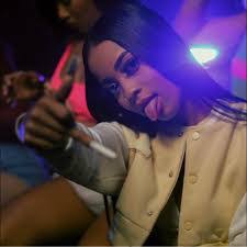 Omayra Laboy's Instagram, Twitter & Facebook