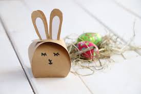 Oster Diy Hasen Schachtel Falten Inkl Freebie Lavendelblog Schachtel Falten Ostern Geschenke Basteln Basteln Ideen Ostern
