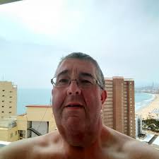 Hi does anyone know any bathroom fitters need a walk in shower fitted got  to be the best of the best 👍👍