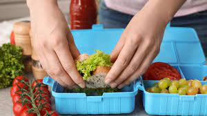 Belajar untuk menghubungkan diri sendiri secara emosional dengan orang lain, sanak saudara dan orang lain. Tips Menyiapkan Bekal Untuk Anak Prasekolah Apa Saja