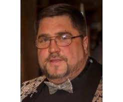 Russell Gale's Instagram, Twitter & Facebook