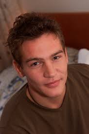 Kameraerne fangede ALT: For 20 år siden blev ti danskere spærret inde i  banebrydende tv-eksperiment