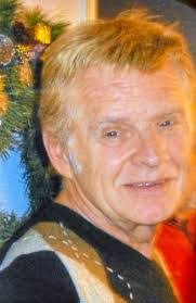 Robert Wyand's Instagram, Twitter & Facebook