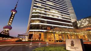 That's right in the center of lujiazui, giving this place birds' eye views of the pearl tower. Meetings And Events At The Ritz Carlton Shanghai Pudong Shanghai Cn