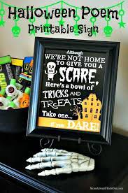 Free Printable Sign With Halloween Poem For Trick Or Treaters Halloween Poems Happy Halloween Signs Halloween Poems For Kids
