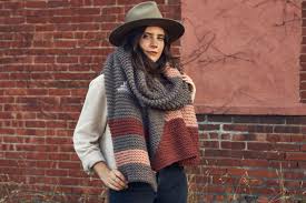 The accuweather shop is bringing you great deals on lots of foco scarves including women's san francisco giants color block knit women's boston celtics mini print color block infinity scarf. Hue Me Level Up Blanket Scarf Free Knitting Pattern Two Of Wands