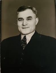 Statues of war heroes in Greece