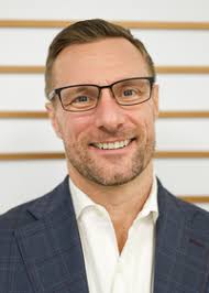 Travis Falk's Instagram, Twitter & Facebook