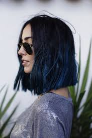 These 25 best ombre hair color pictures are always helpful to get on the same page. Schwarzes Bis Dunkelblaues Ombre Haar Bob Lob Long Bob Haarschnitt Frauen Stilvoll Kantig Modern Blue Ombre Hair Short Blue Hair Hair Inspiration Color