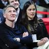 Bastian schweinsteiger is welcome to join the germany coaching staff, national team coach bastian schweinsteiger expects to shed a few tears on tuesday on his final bayern munich. 1