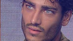 L'ex concorrente di ballando con le stelle, il talent di ballo di milly carlucci, ha rivelato di avere litigato con. Isola Dei Famosi Akash Kumar Si Ritira Ho Litigato Con Gli Autori Lanostratv