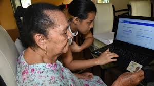 Link para entrar y consentimiento informado que se deberá firmar para recibir la 'mi vacuna': Jtd44dffrgcu7m
