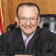 Judge Frank Caprio, renowned for his heartwarming viral court moments, has  passed away at the age of 88 after a battle with pancreatic cancer, as  announced by his family. May he rest