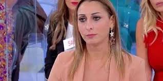 Qui scoprirai in anteprima tutto quello che è successo, con dettagliate anticipazioni su trono classico e trono over di uomini e donne. Anticipazioni Uomini E Donne Anticipazioni Tv E News