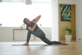 See more ideas about cats, cow cat, white cats. After Surf Yoga Stretches Entspannung Fur Den Ko