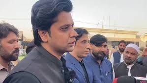 چئیرمین ڈیڈک کوہاٹ شفیع جان کا سروس ڈلیوری سنٹر کوہاٹ کا اچانک دورہ۔ س...