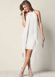 5 Dress Styles That Will Make You Look Thinner Slim Dresses Womens Dresses Women S Fashion Dresses