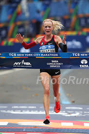 Wikimedia commons a des médias liés au marathon de new york 2017. Us Amerikanerin Shalane Flanagan Uberrascht Beim 47 New York Marathon 2017