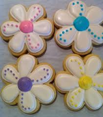 Daisy Spring Flower Decorated Sugar Cookies 1 By Palmbeachpastryflowers Repinned By Thecookiecuttercompany Flower Cookies Fancy Cookies Flower Sugar Cookies