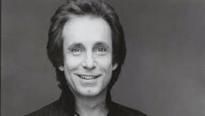 As the sands through the hourglass, so are the days of our lives…” Those  words will never sound the same again. This week, fans mourn the  heartbreaking loss of Bobby Hart —