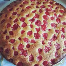 Dieses rezept ist für die mikrowelle und geht sehr schnell. Rezept Joghurtkuchen Mit Kirschen Chocostreusel