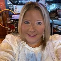 Rebecca Petro's Instagram, Twitter & Facebook