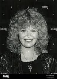 Sheila Morrow's Instagram, Twitter & Facebook