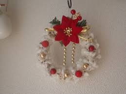 毛糸のふわふわクリスマスリースの作り方 その他 アート 写真 アトリエ リース クリスマス 毛糸 クリスマスリース オーナメント