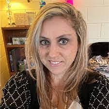 Samantha Priester's Instagram, Twitter & Facebook