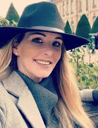 Janet Beall's Instagram, Twitter & Facebook