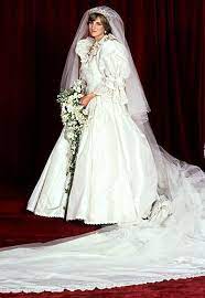 Princess Diana S Most Iconic Style Moments Princess Diana Wedding Dress Princess Diana Wedding Diana Wedding Dress
