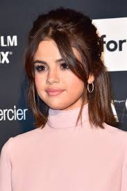 There's no doubt that she is total #hairgoals. Your Ultimate Guide To Selena Gomez S Best Ever Hair Moments Selena Gomez Hair Selena Gomez Short Hair Selena Gomez Haircut