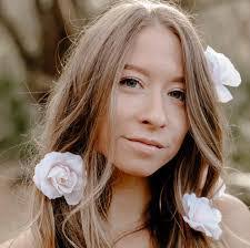 Hillary Beasley's Instagram, Twitter & Facebook