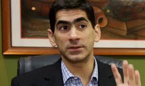 Varela anuncia que Fernando Alfaro dejará la dirección del Registro Público 