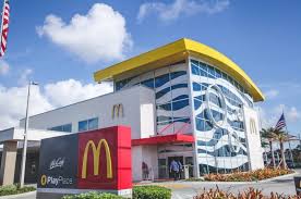 7pm on a wednesday night and it took 20 minutes to complete an inside order. Orlando Dining Mcdonald S At Sand Lake Rd International Drive Orlando